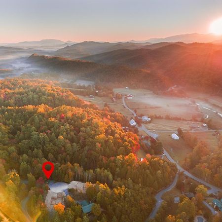 Love Me Tender Studio Cabin Sevierville Bagian luar foto