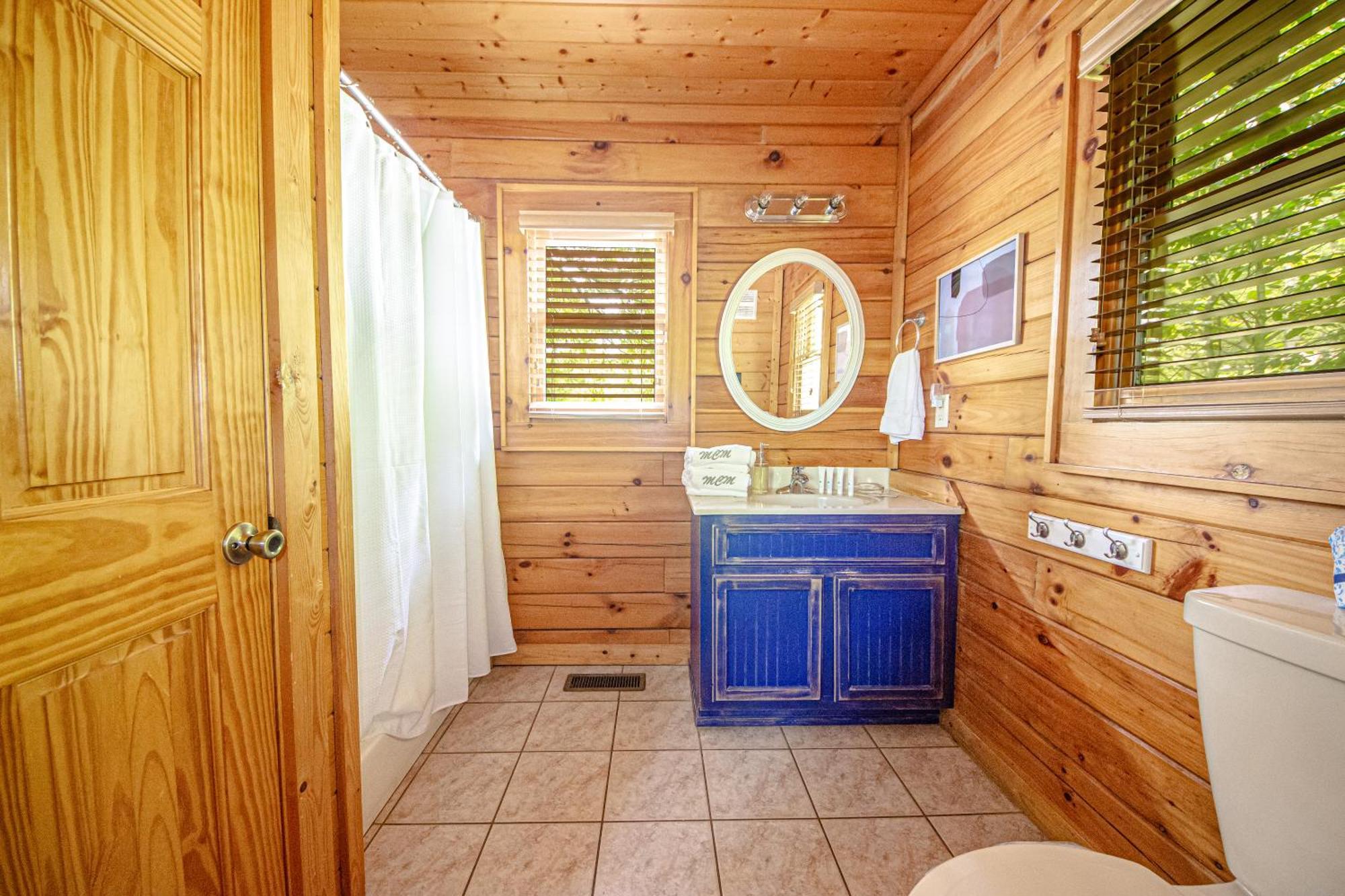 Love Me Tender Studio Cabin Sevierville Ruang foto