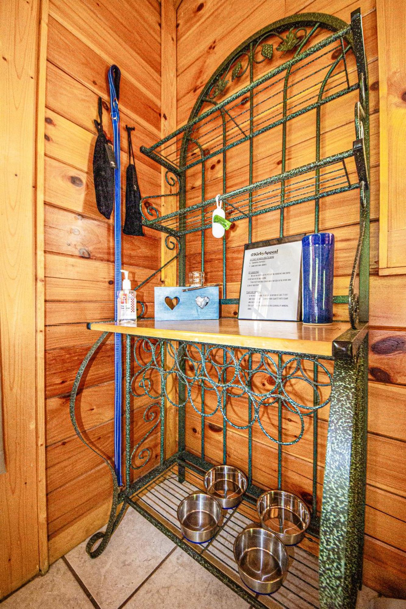 Love Me Tender Studio Cabin Sevierville Ruang foto